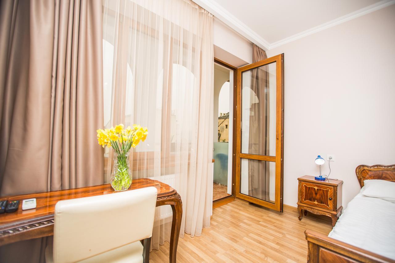 Midtown-Vera Tbilisi Exterior foto